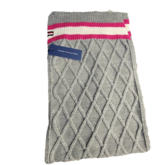 NWT- 3 PIECE SET OF TOMMY HILFIGER WOMENS WINTER KNITS-3 for 1 BUNDLE-NWT - Picture 7 of 15